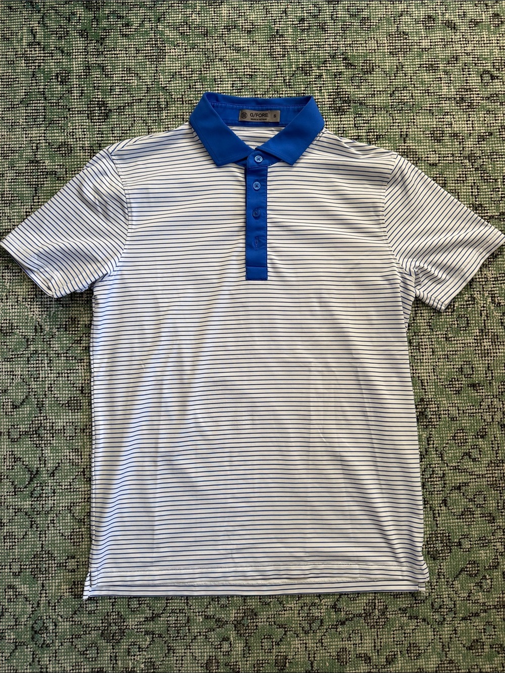 G/FORE Men’s White Polo with Thin Blue Stripes and Blue Collar